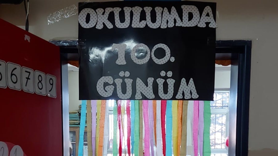 Bulut Sınıfı Okulda 100. gününü neşeyle kutladı :)